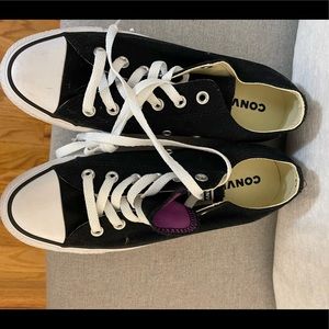 Converse black